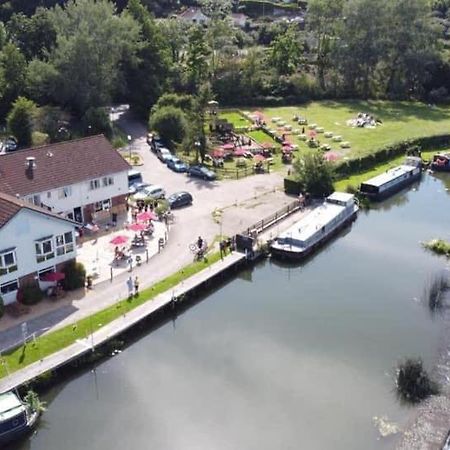 The Riverside Inn Saltford Εξωτερικό φωτογραφία