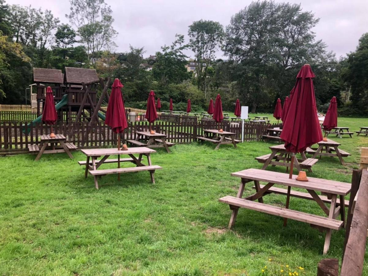 The Riverside Inn Saltford Εξωτερικό φωτογραφία