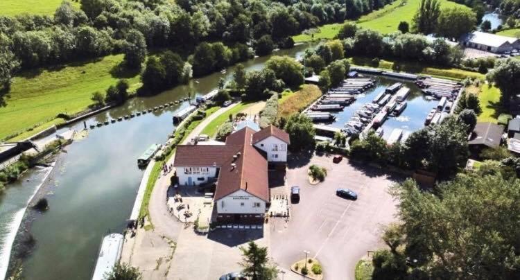 The Riverside Inn Saltford Εξωτερικό φωτογραφία