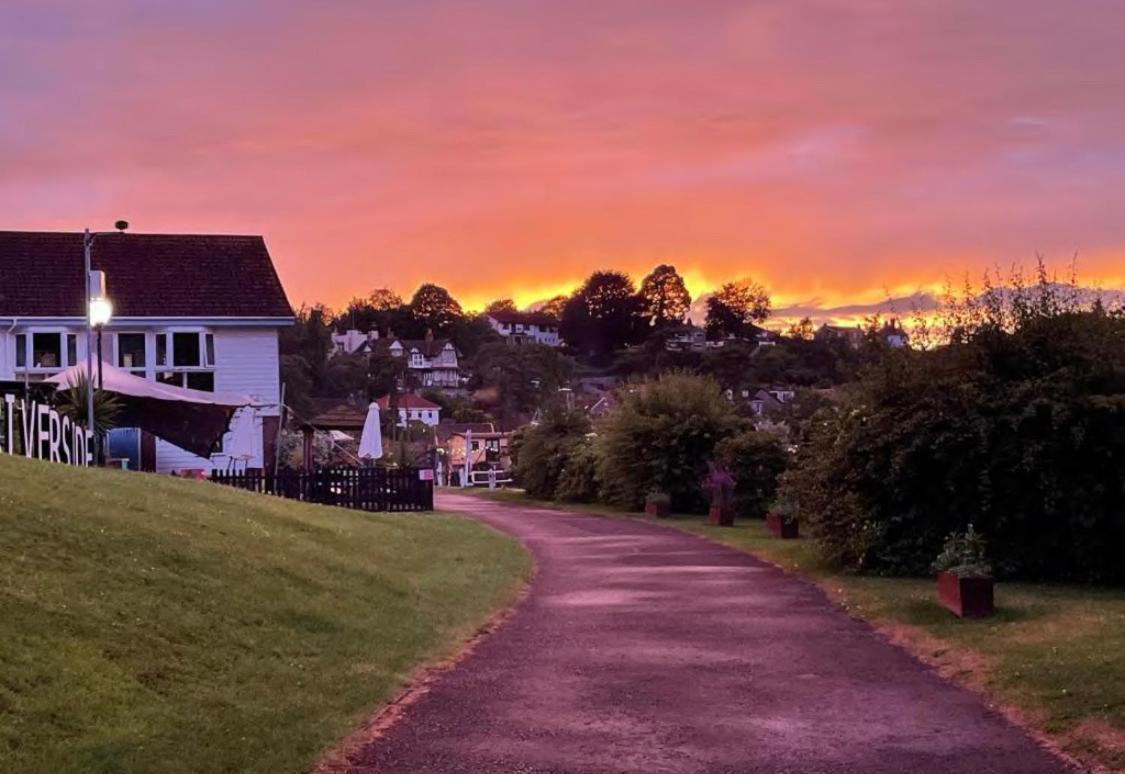 The Riverside Inn Saltford Εξωτερικό φωτογραφία