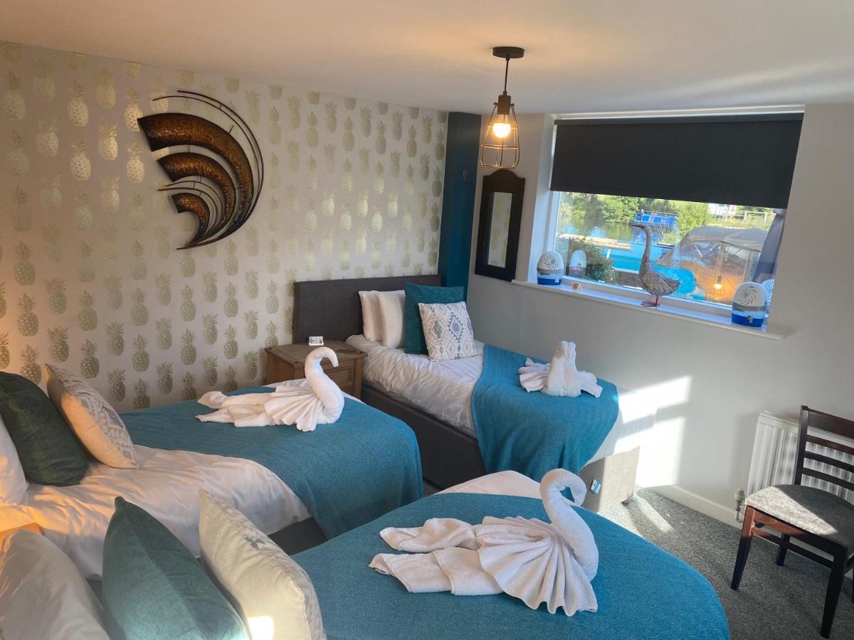 The Riverside Inn Saltford Εξωτερικό φωτογραφία