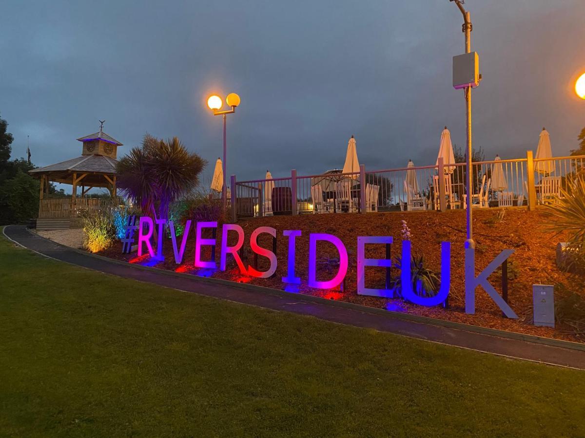 The Riverside Inn Saltford Εξωτερικό φωτογραφία