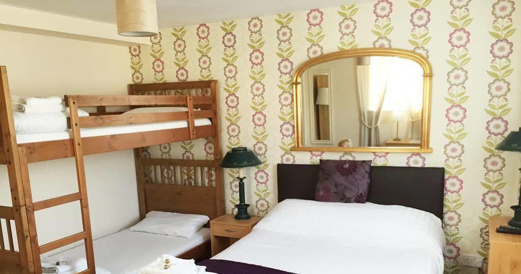 The Riverside Inn Saltford Εξωτερικό φωτογραφία